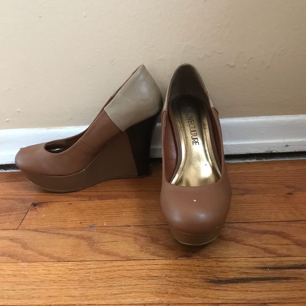 Brown/Tan Wedges
